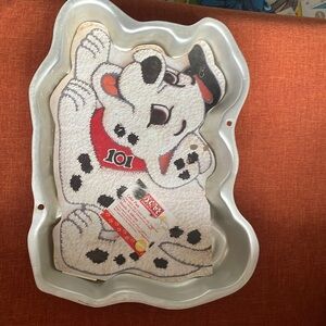 101 Dalmatians Cake Pan